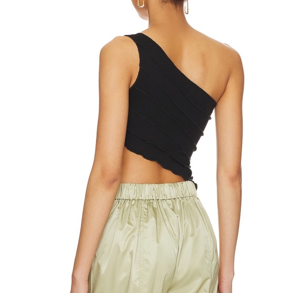 Sel One Shoulder Top in Black - Picture 3 of 4